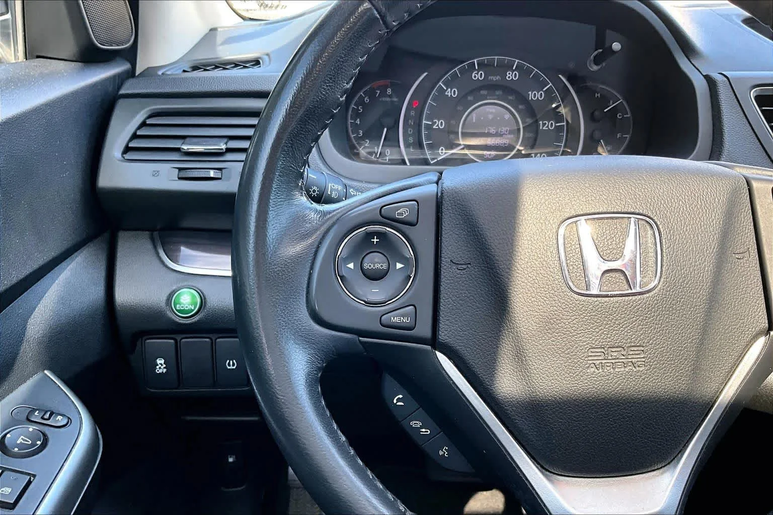 Used 2015 Alabaster Silver Metallic Honda EX-L image 23