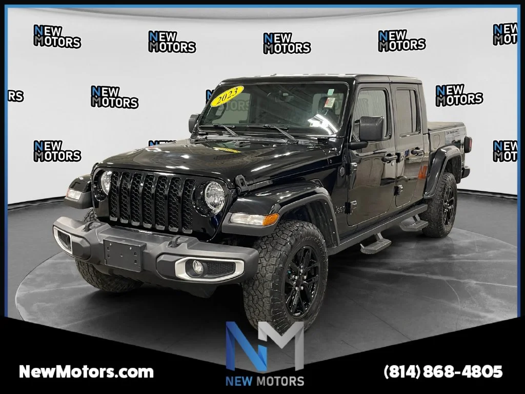 Used 2023 Black Clearcoat Jeep Sport S image 1
