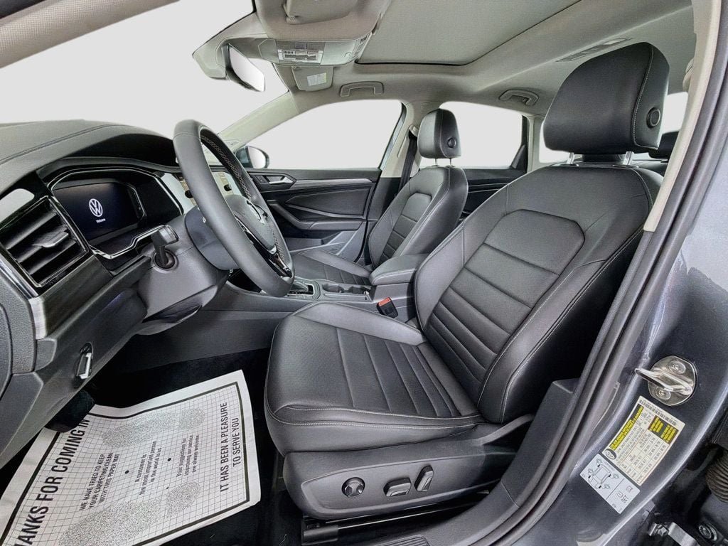 Used 2021 Platinum Gray Metallic Volkswagen SEL Automatic image 21