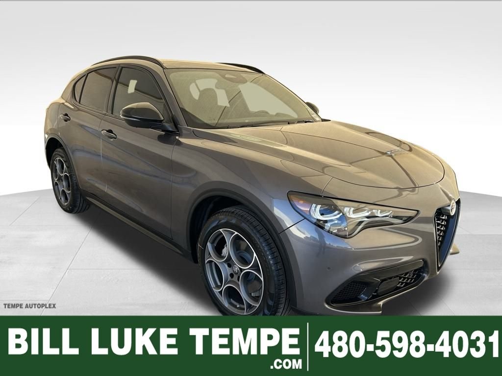 2025 Alfa Romeo Stelvio