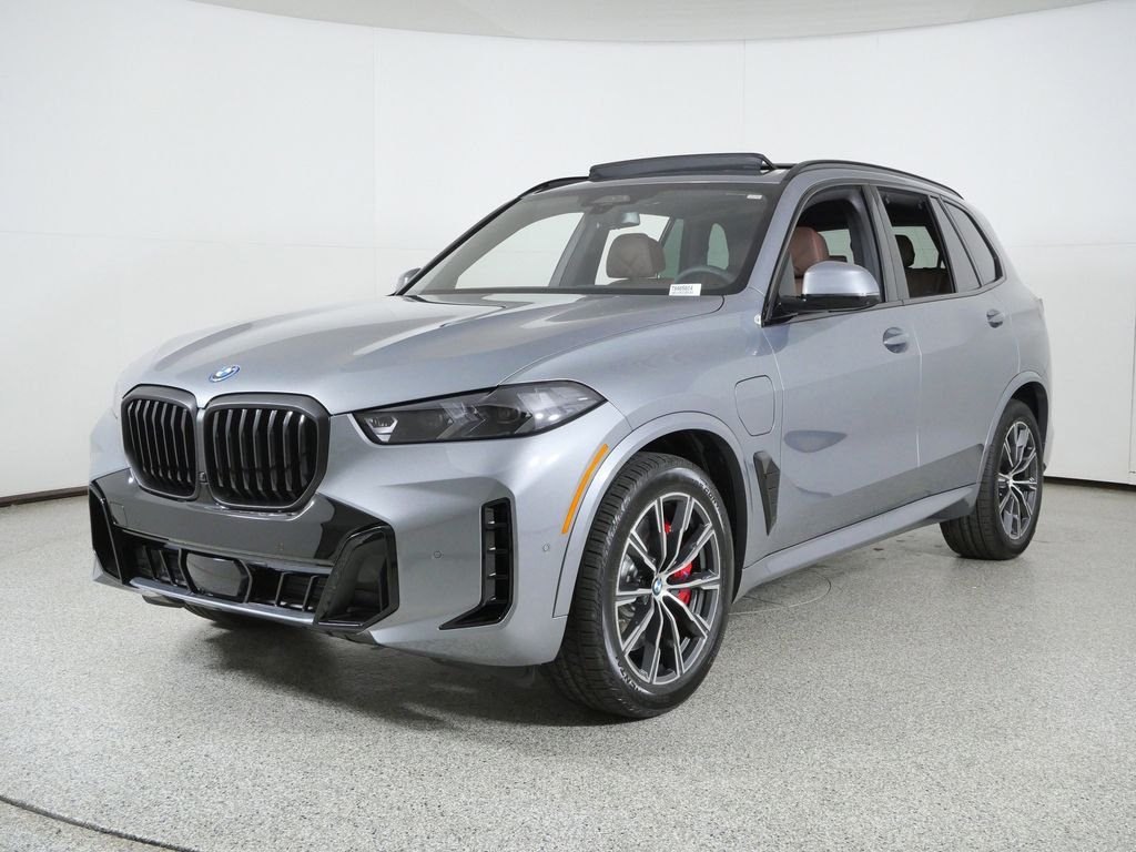 2026 BMW X5 xDrive50e's photo