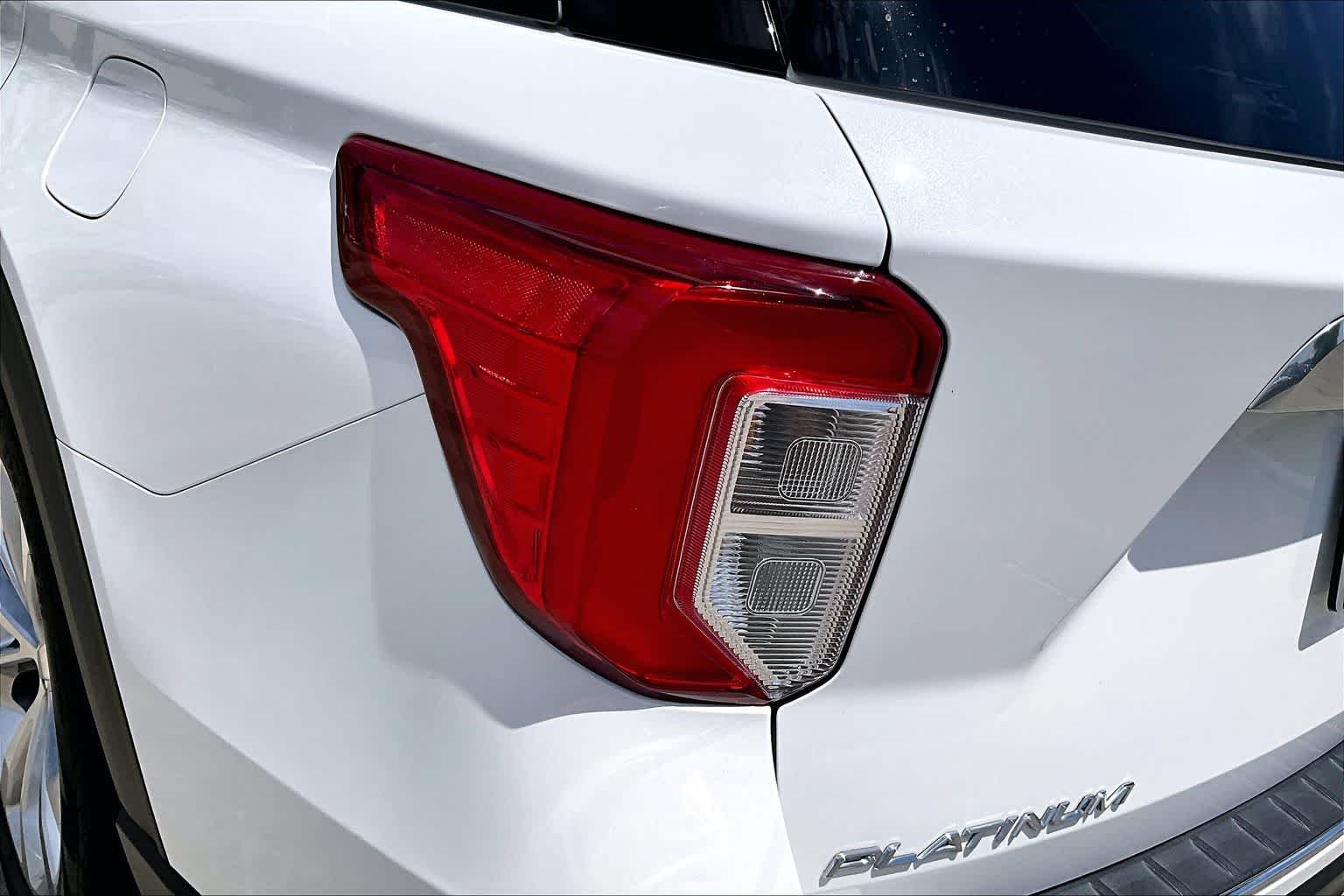 Used 2023 Star White Metallic Tri-Coat Ford Platinum image 27
