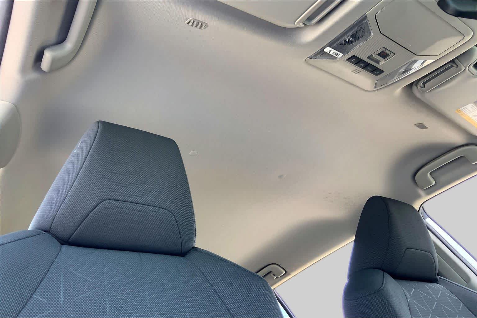 Used 2025 Ice Cap Toyota XLE image 14