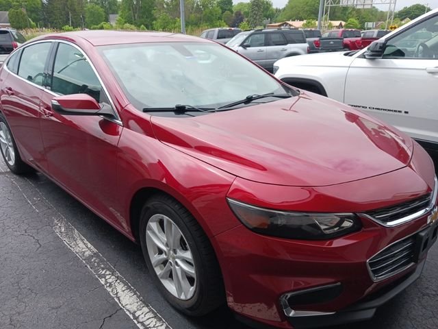 Used 2018 Cajun Red Tintcoat Chevrolet LT image 3