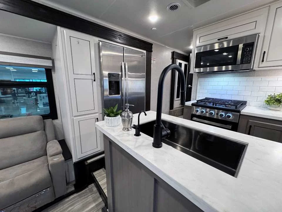 Used 2024 WHITE JAYCO  image 13
