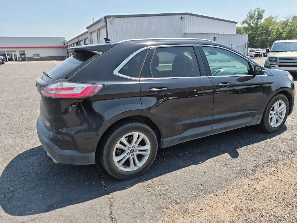 Used 2020 Black Ford SEL image 10