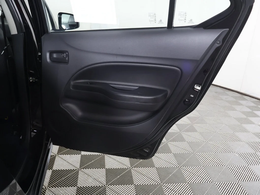 Used 2024 Black Mitsubishi ES image 23