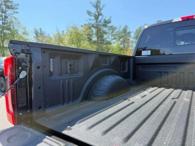 New 2026 Black Ford Platinum image 7