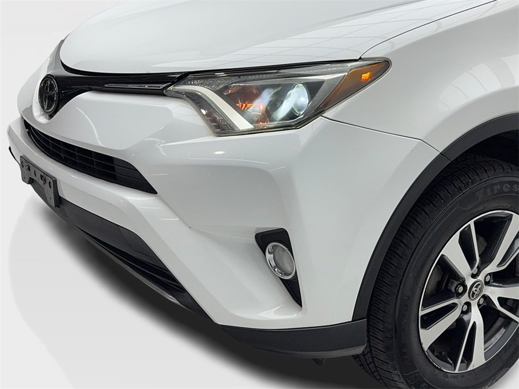 2018 Toyota RAV4 XLE photo 4