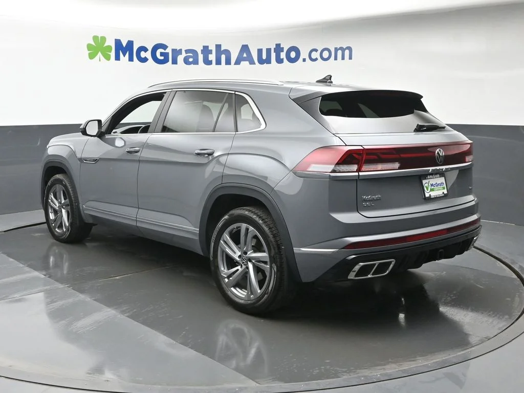 Used 2024 Gray Volkswagen 2.0T SEL R-Line image 27