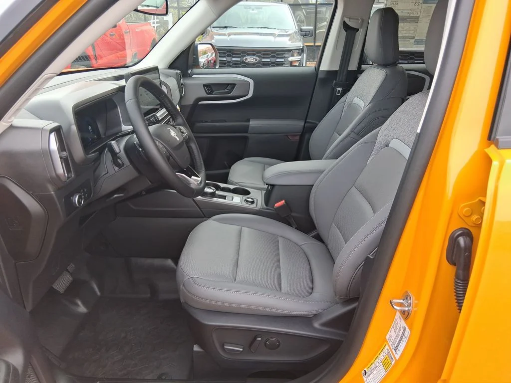 New 2026 Orange Fury Metallic Tri-Coat Ford Badlands® image 9