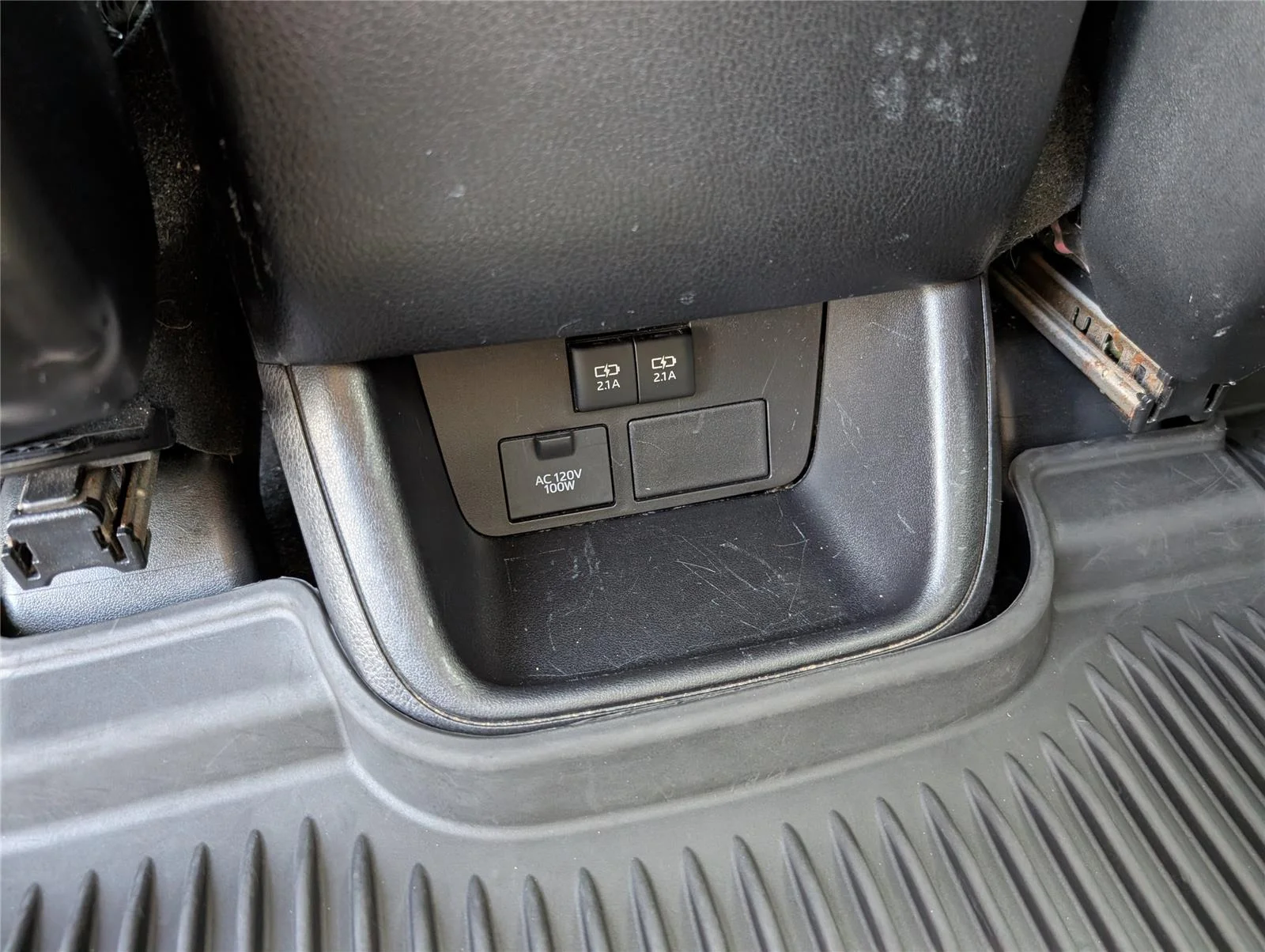 Used 2017 Predawn Gray Mica Toyota Limited image 29