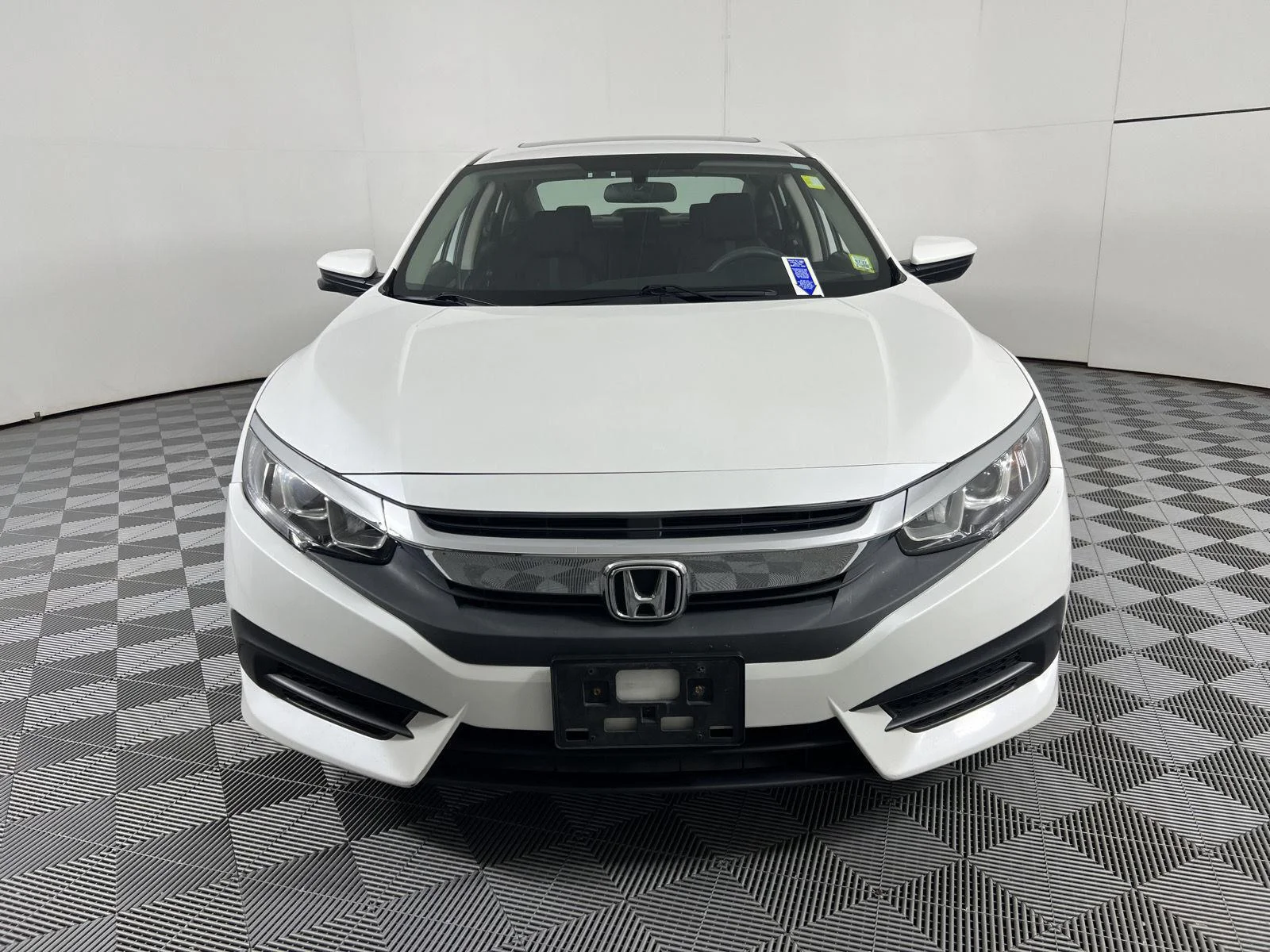 Used 2018  Honda EX image 7