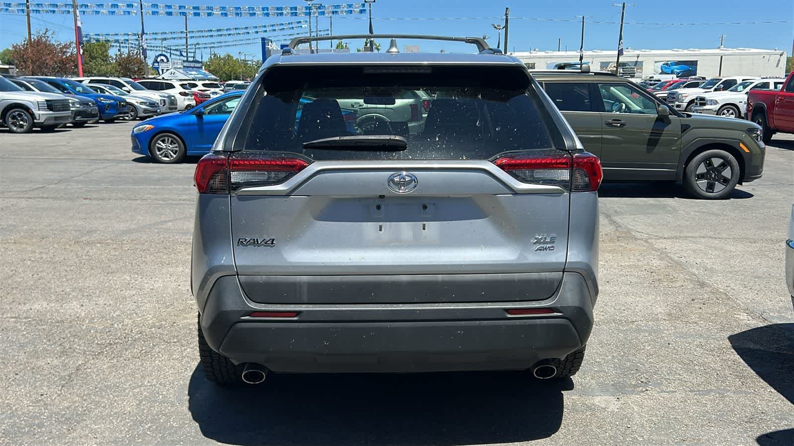 Used 2021 Silver Sky Metallic Toyota XLE image 6