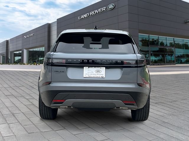 New 2026 Zadar Grey Land Rover Dynamic SE image 4