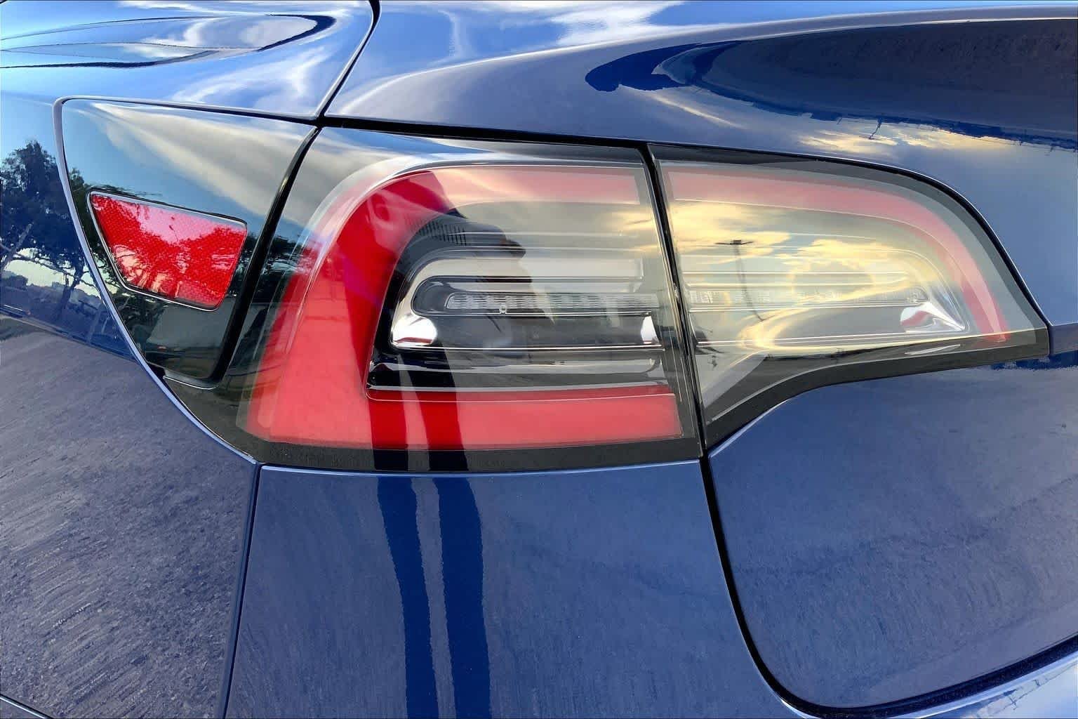 Used 2021 Deep Blue Metallic Tesla Standard Range Plus image 26