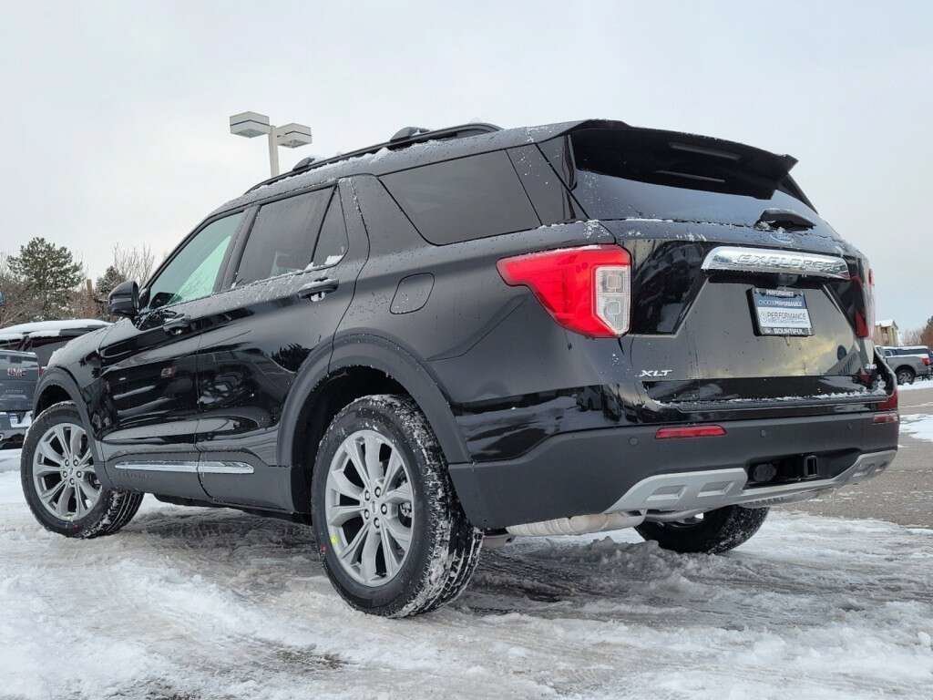 Used 2023 Black Metallic Ford XLT image 18