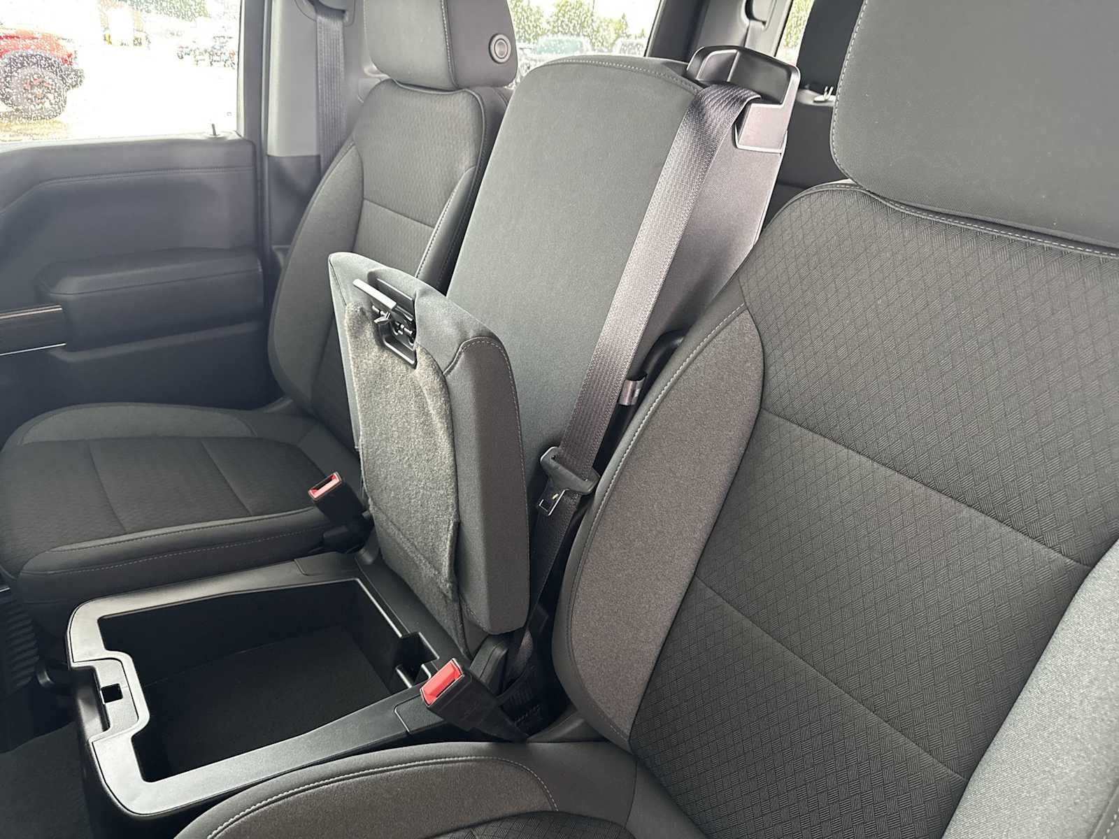 Used 2022 SILVER ICE METALLIC Chevrolet RST image 21