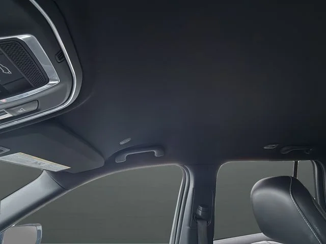 Used 2024 White Jeep Altitude image 14
