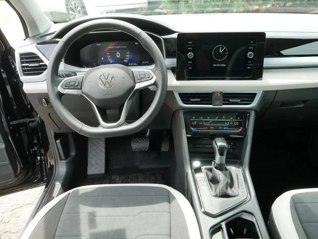 New 2026 Black Volkswagen 1.5T SE image 9
