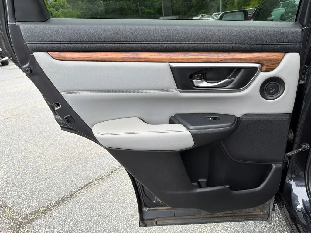 Used 2018 Black Honda Touring image 22