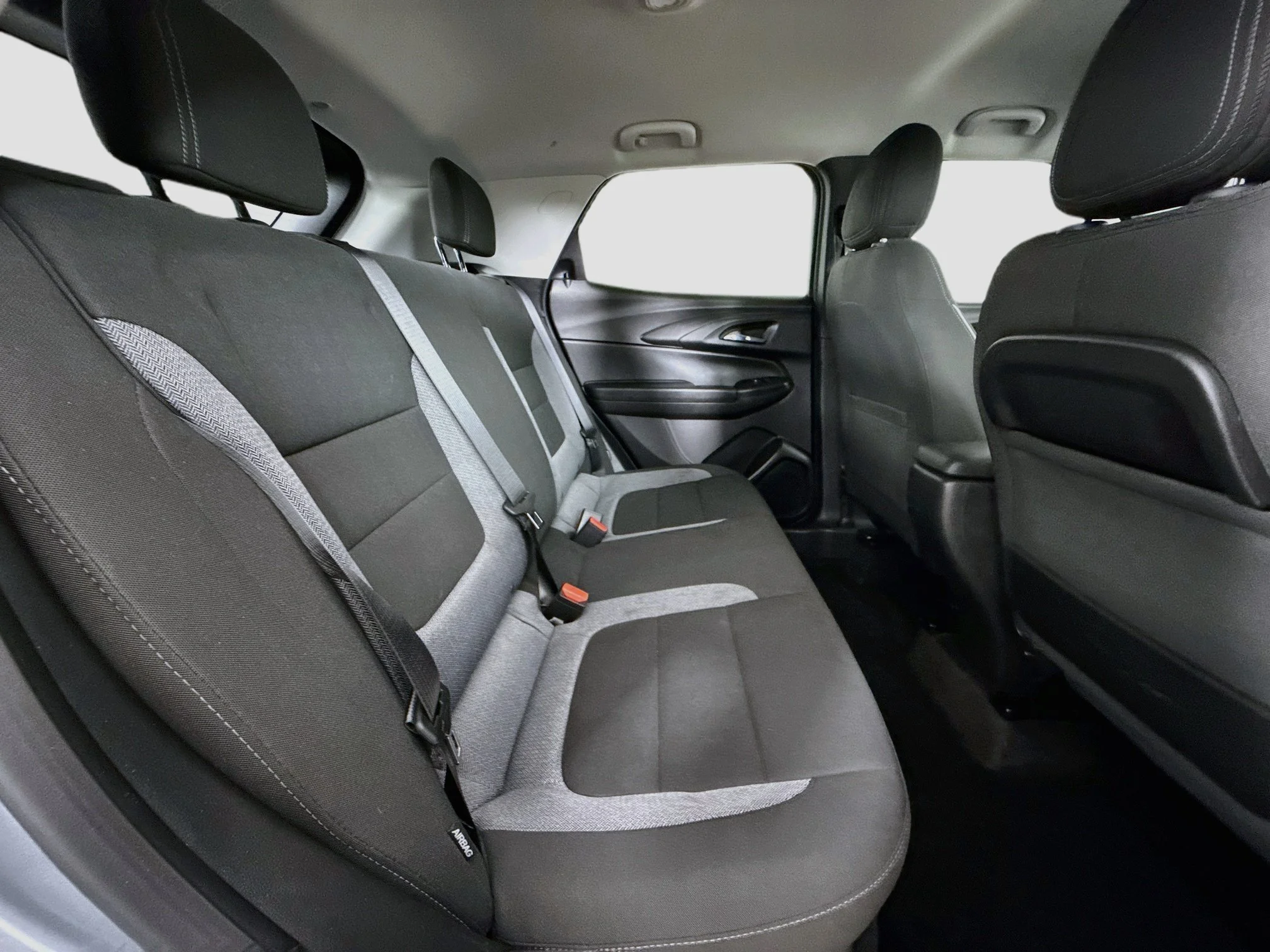 Used 2023 STERLING GRAY METALLIC Chevrolet LS image 27