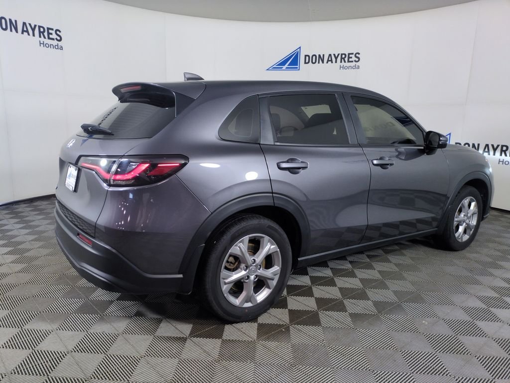 Used 2025 Modern Steel Metallic Honda LX image 5