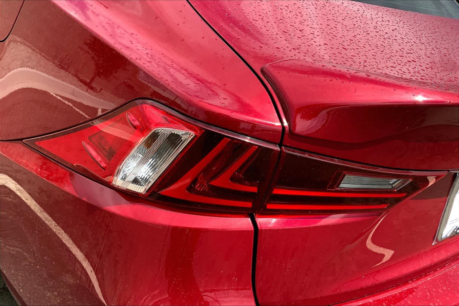 Used 2015 Matador Red Mica Lexus  image 29