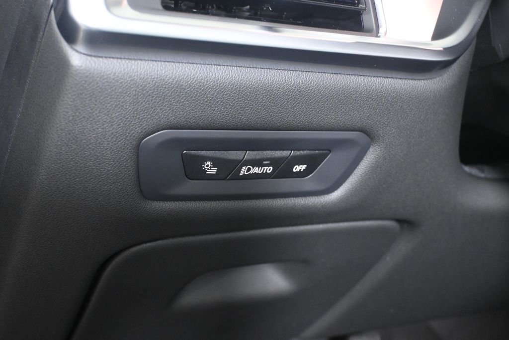 New 2026 Black Sapphire Metallic BMW xDrive50e image 24