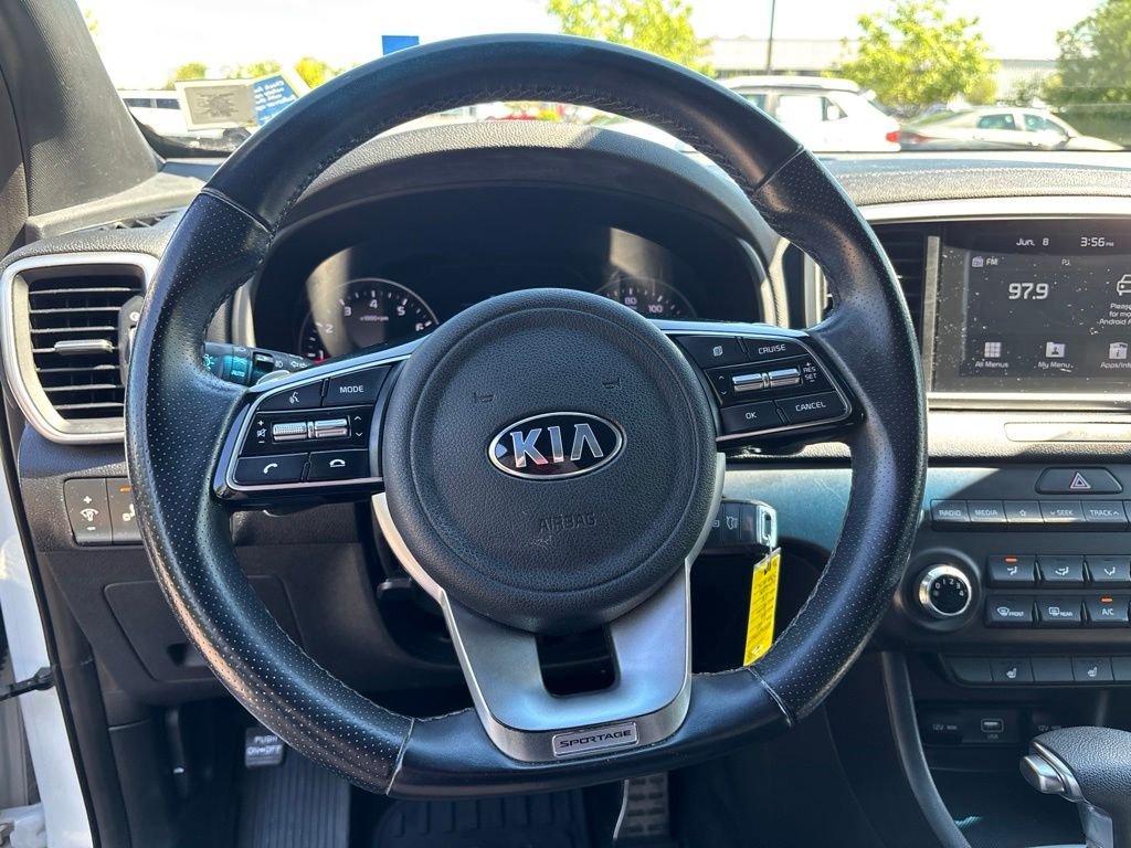 Used 2020 White Kia S image 23