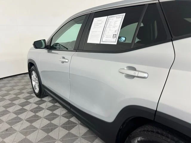 Used 2021 Silver GMC SLE image 9