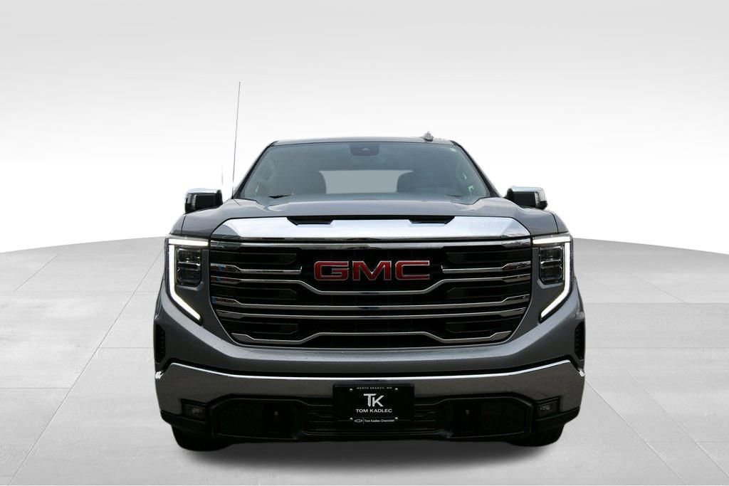 2024 GMC Sierra 1500 SLT - Photo 11