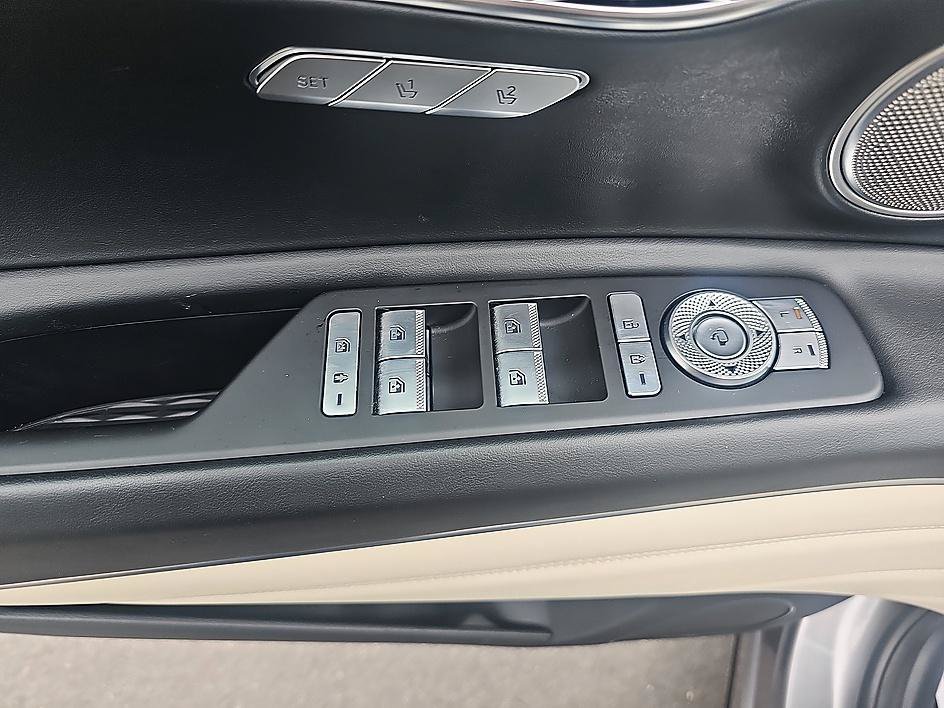 Used 2021 Savile Silver Genesis 2.5T Advanced image 12