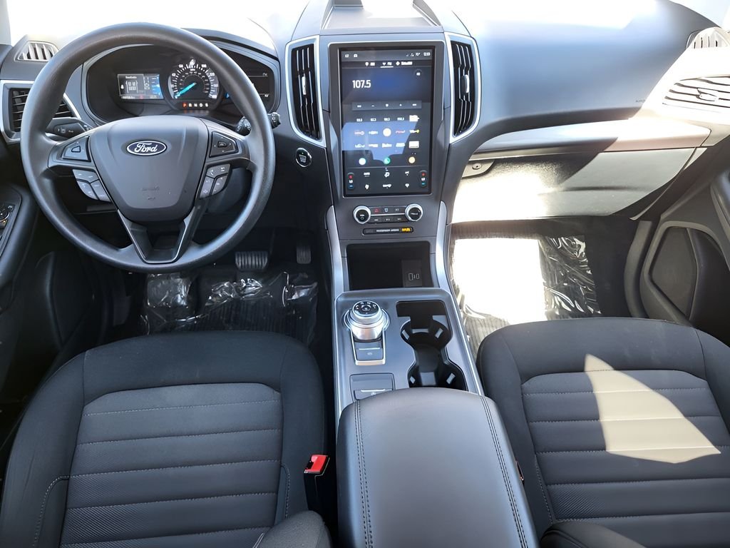 Used 2022 Oxford White Ford SE image 12