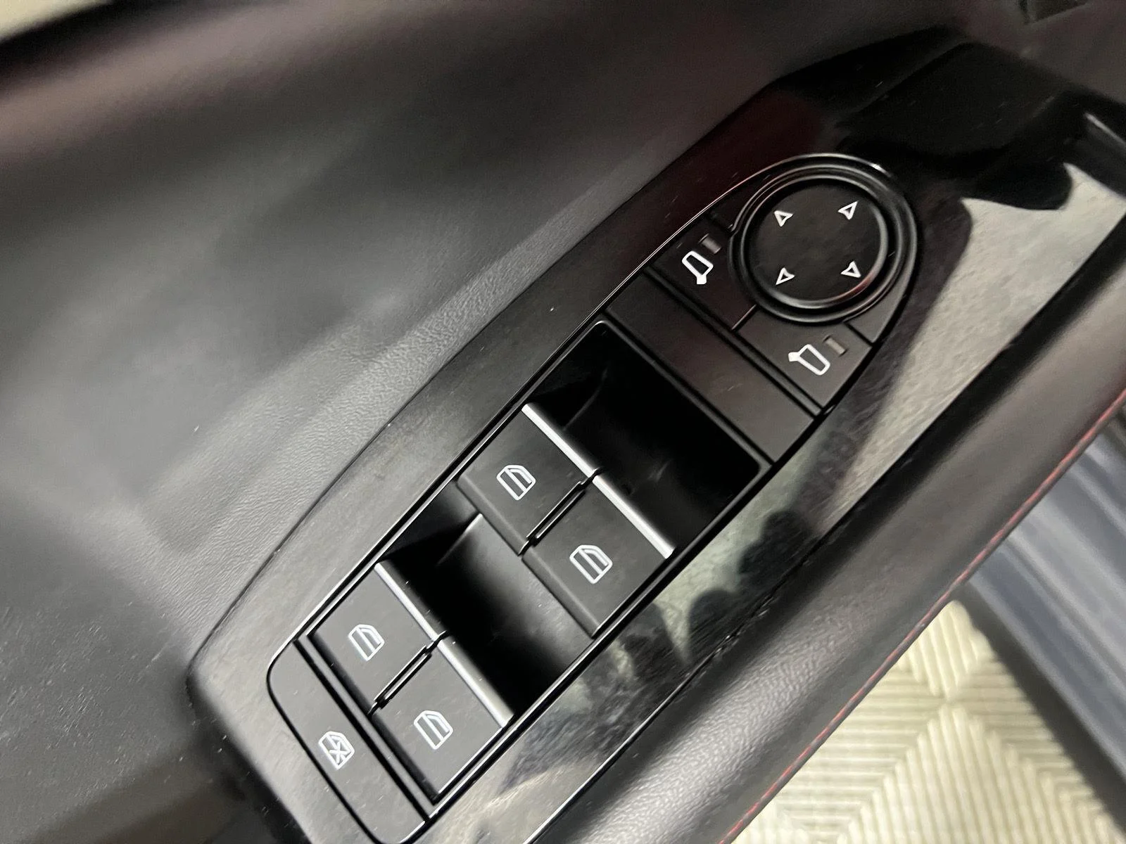Used 2025 Polymetal Gray Metallic Mazda 2.5 S Carbon Edition image 12