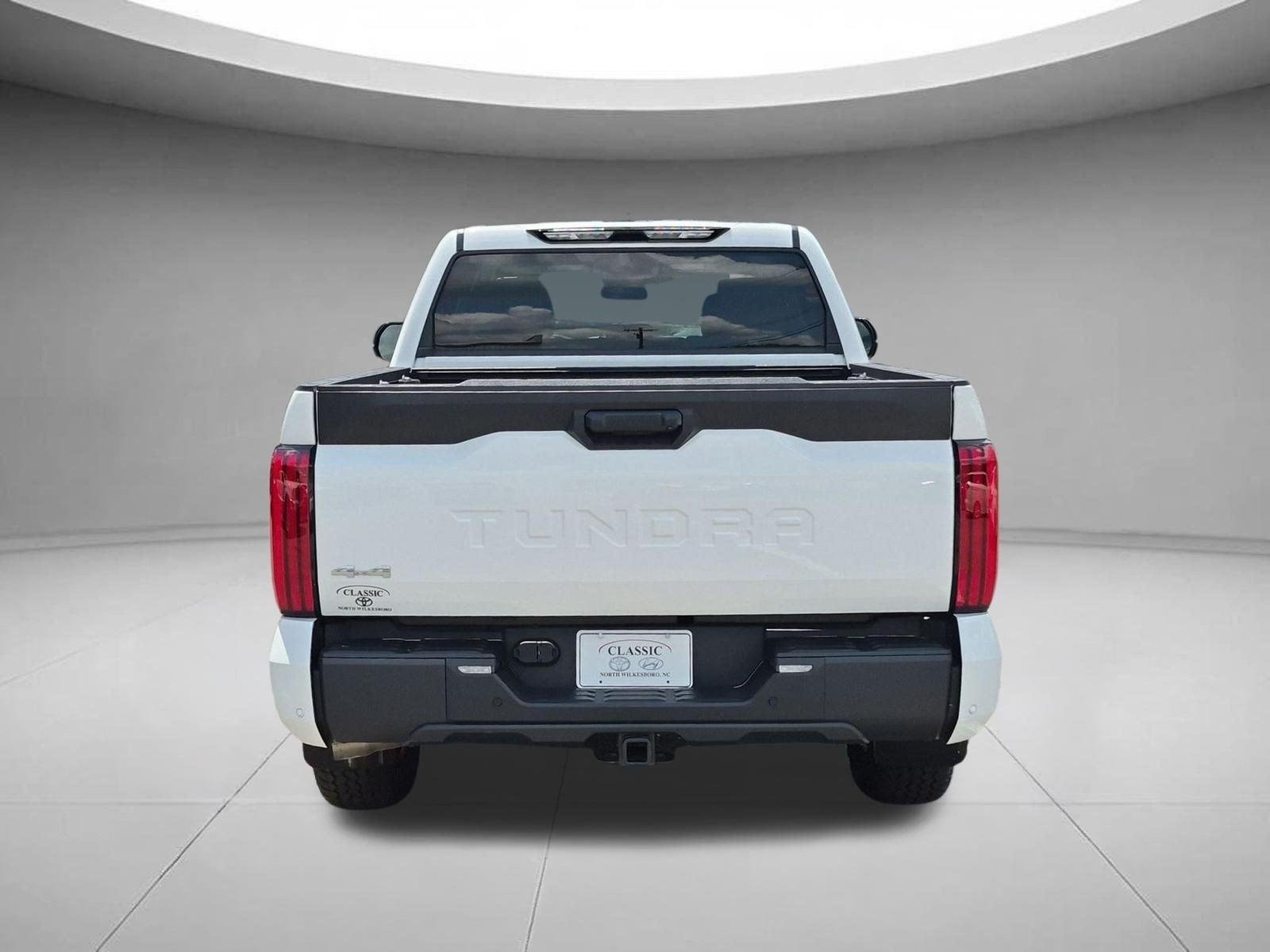 Used 2023 Ice Cap Toyota SR5 image 4