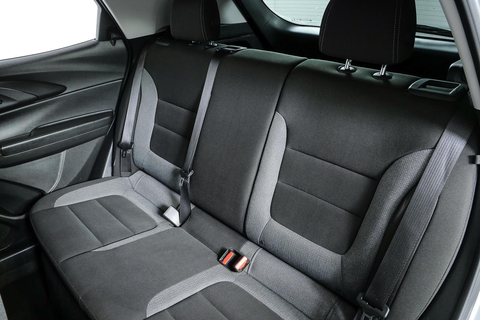 Used 2025 Sterling Gray Metallic Chevrolet LT image 17