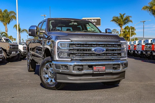 2026 Ford Super Duty F-350® Lariat®