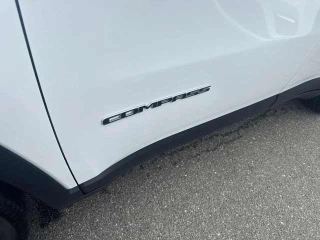 Used 2024 White Jeep Limited image 13