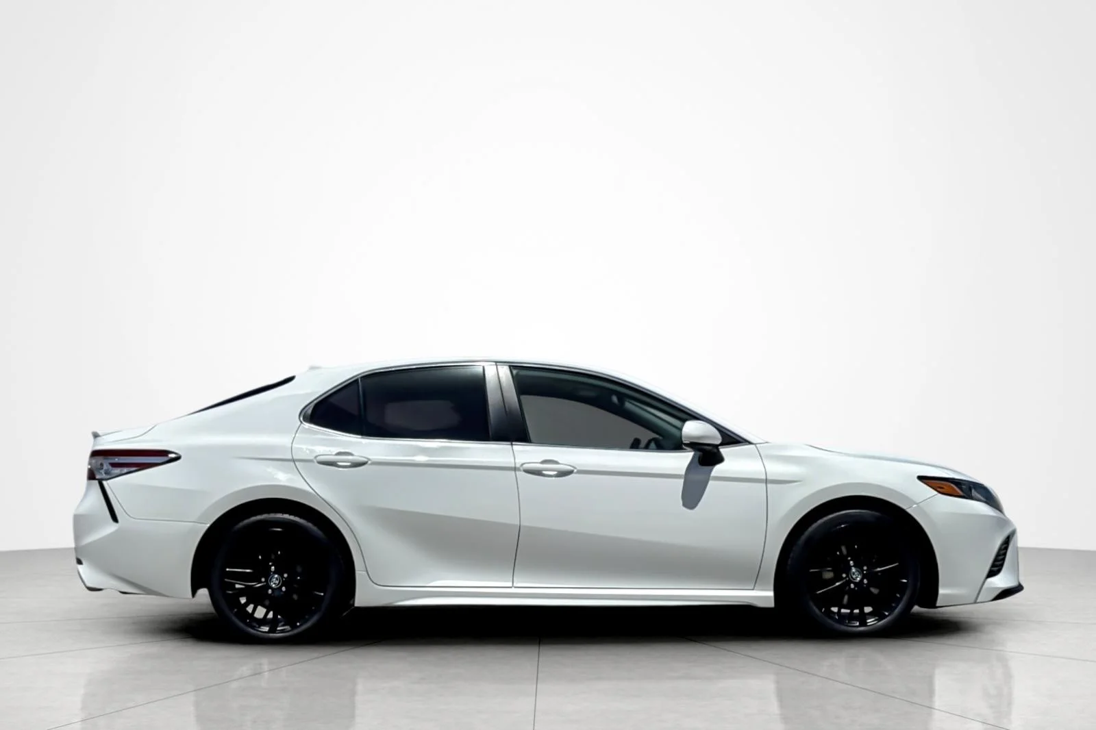 Certified Used 2020 Super White Toyota SE image 6