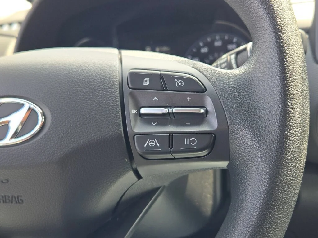 Used 2022 Gray Hyundai SEL image 26