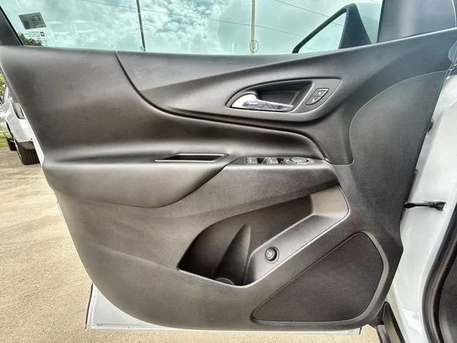 Certified Used 2022 Iridescent Pearl Tricoat Chevrolet LT image 21