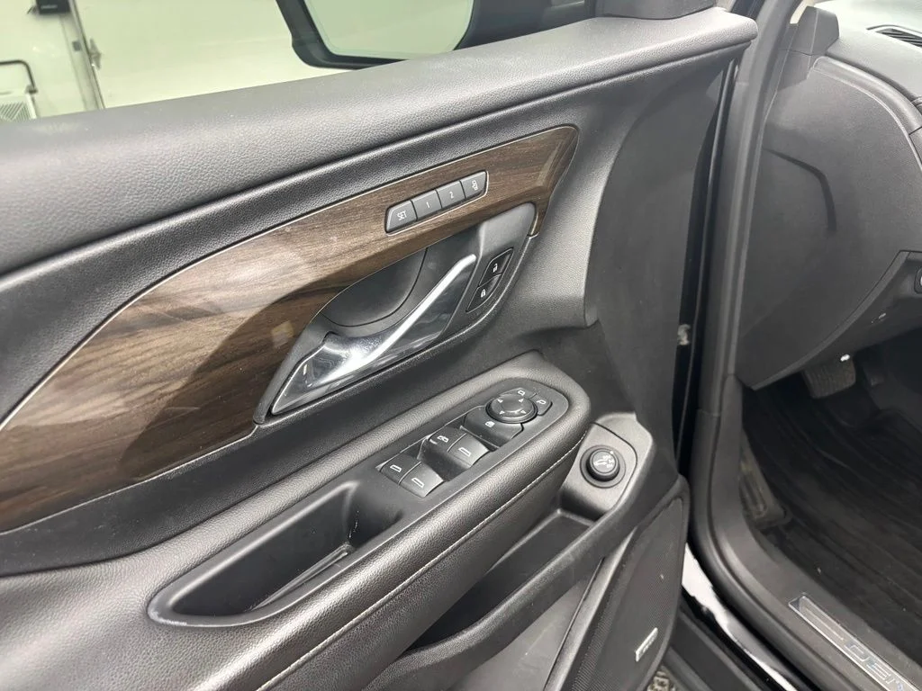 Used 2020 Black GMC Denali image 17