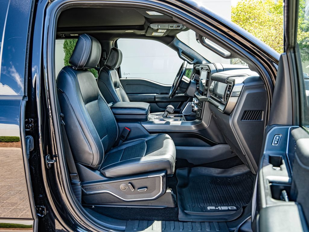 Used 2024 Agate Black Metallic Ford Lariat image 42