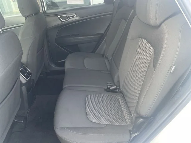 2025 Kia Sportage LX - Photo 29