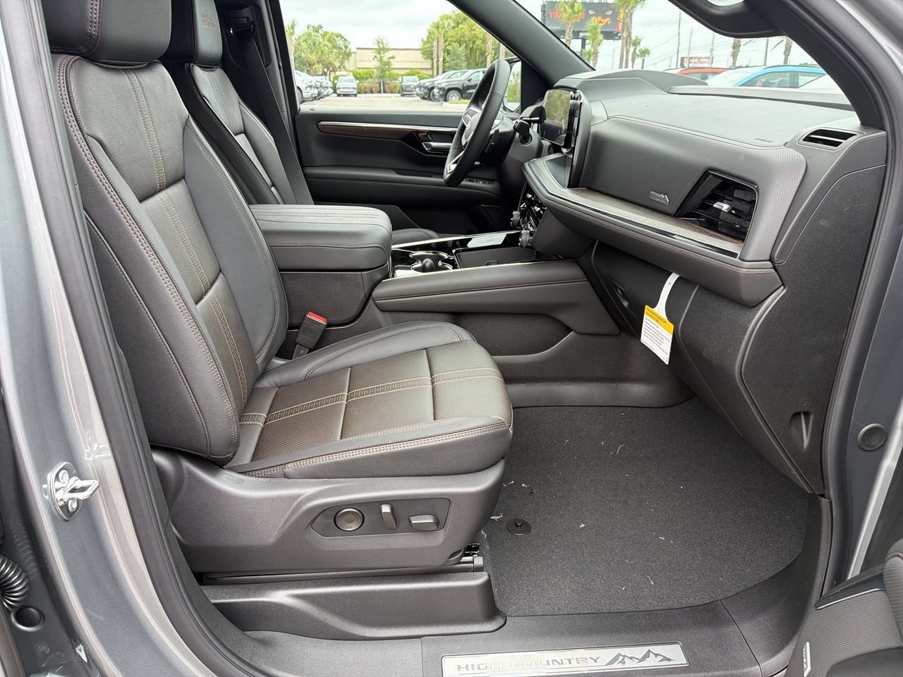 2026 Chevrolet Suburban High Country - Photo 27