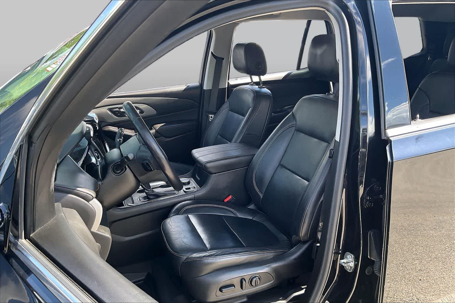 Used 2020 Mosaic Black Metallic Chevrolet LT Leather image 8