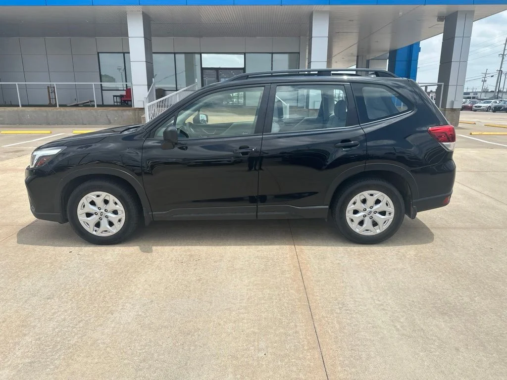 Used 2019 Black Subaru Base image 26