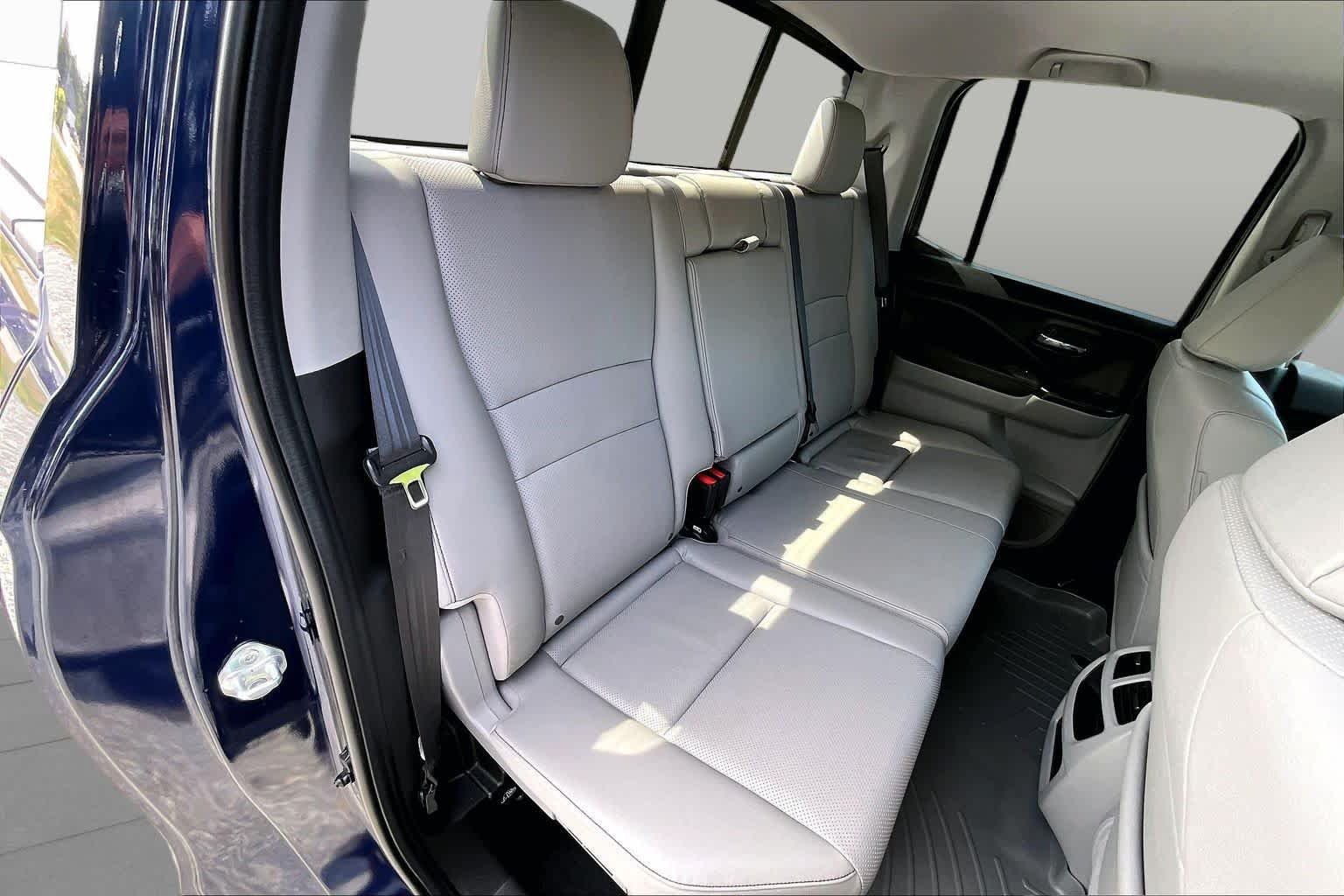 Used 2022 Obsidian Blue Pearl Honda RTL-E image 20