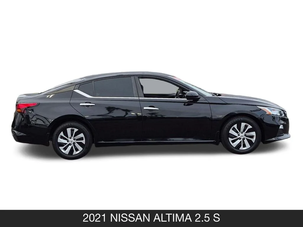 Used 2021 Black Nissan 2.5 S image 6